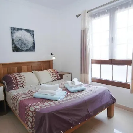 Villa Vista De Lobo Cuatro - 5 Bedroom - Indoor Entertainment Centre - Perfect For Families Playa Blanca (Lanzarote)