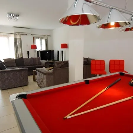 Vista De Lobo Cuatro - 5 Bedroom - Indoor Entertainment Centre - Perfect For Families Villa *